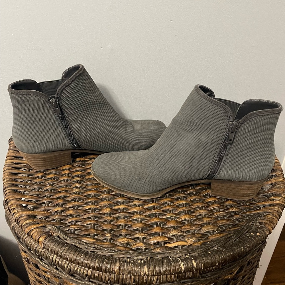 Kenzie Gray Textured Ankle Boots